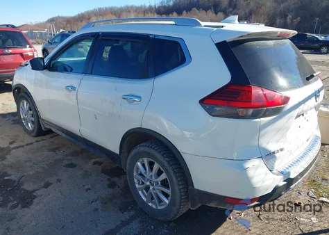 2017 Nissan Rogue Sv z USA, uszkodzony, nr VIN 5N1AT2MV0HC891510